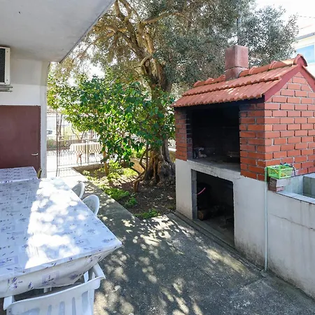 Senka Apartment *